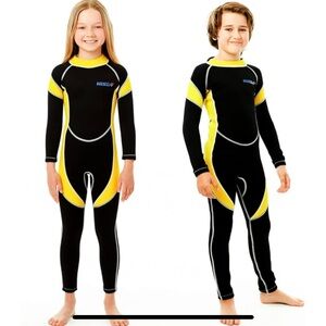 Wet suit kids size 4